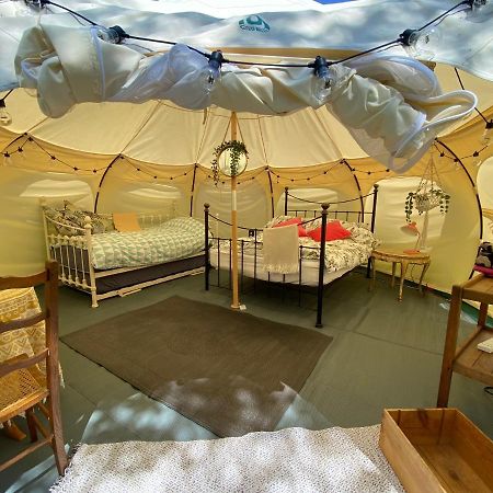 Secret Garden Glamping Hotel Lymington Ngoại thất bức ảnh