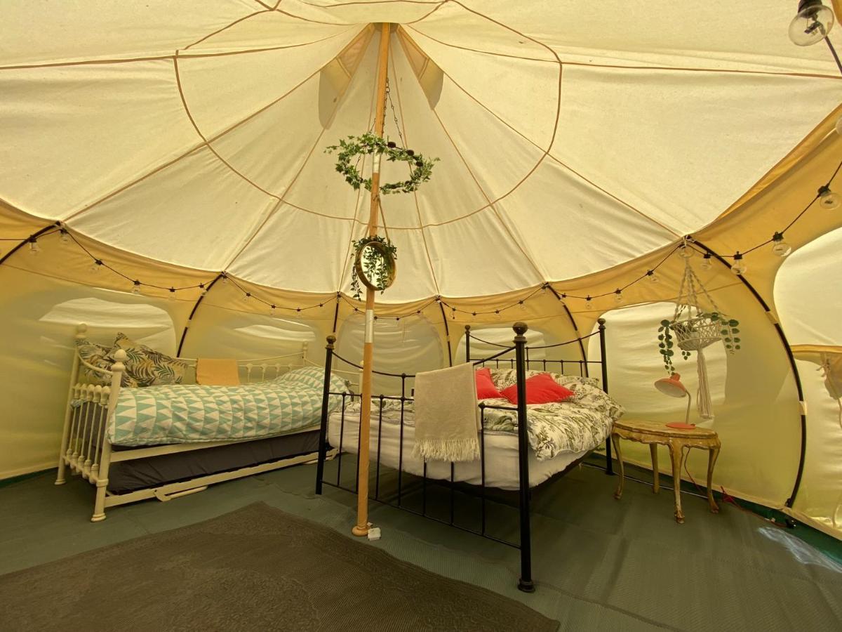 Secret Garden Glamping Hotel Lymington Ngoại thất bức ảnh